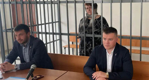 Зарема Мусаева в зале суда. Фото: "Команда против пыток" https://doxa.team/news/2023-06-15-musaeva