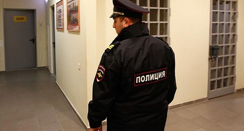 Сотрудник полиции. Фото Влада Александрова, "Юга.ру"